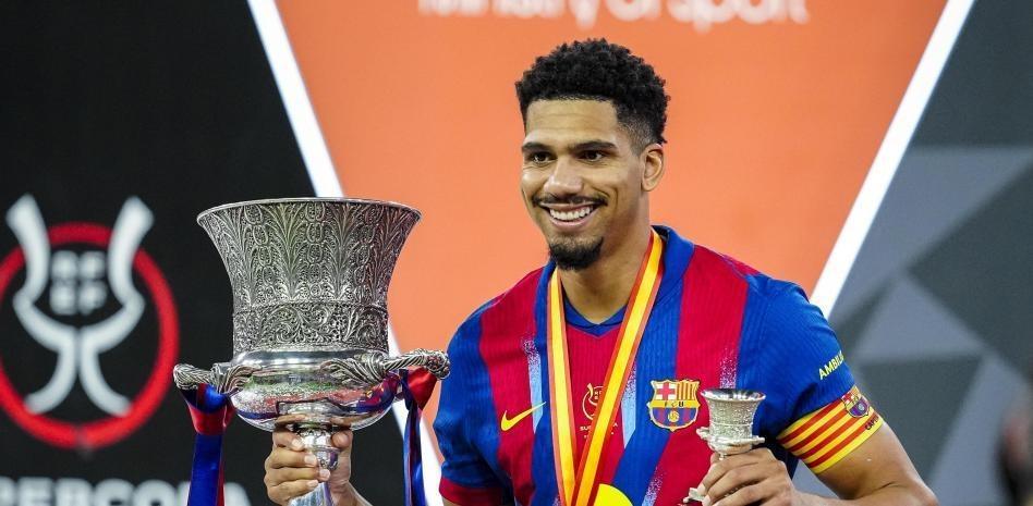 世界杯比赛直播平台地址-每体：弗里克原本没打算让阿劳霍上场，但德容红牌改变了计划