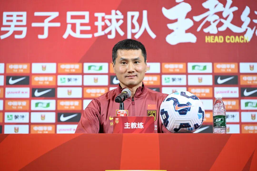 世界杯官方直播软件下载-“苏超”踢得好能进国足吗？新帅邵佳一：先踢中乙中甲